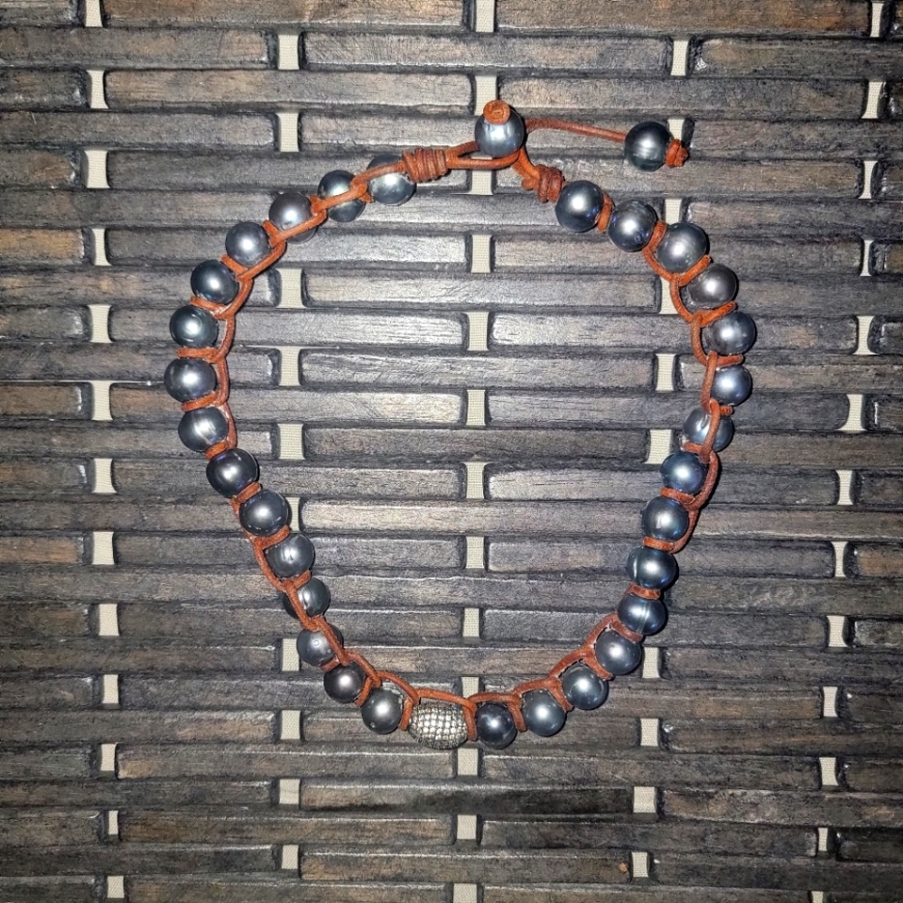 Leather and beaded necklace